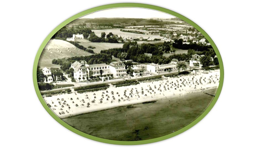 Historisches Bild eines Seebades im ovalen grünen Rahmen