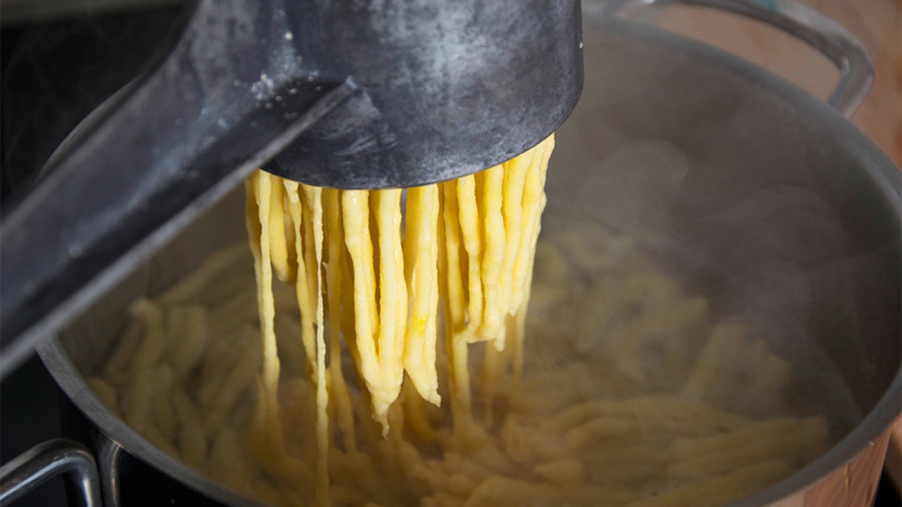 spaetzle_AdobeStock_187154436