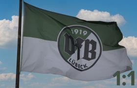 VfB Flagge mit Spielstand 1:1 gegen Dortmund