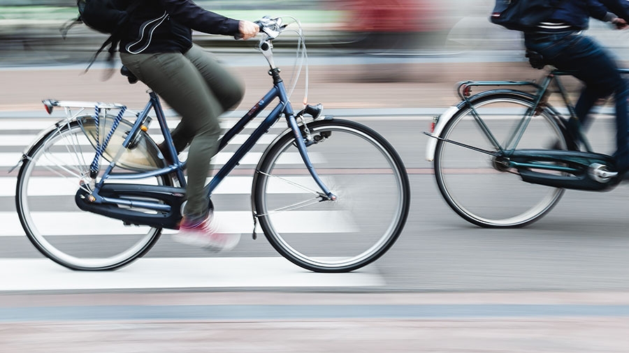 Radfahrer auf der Straße